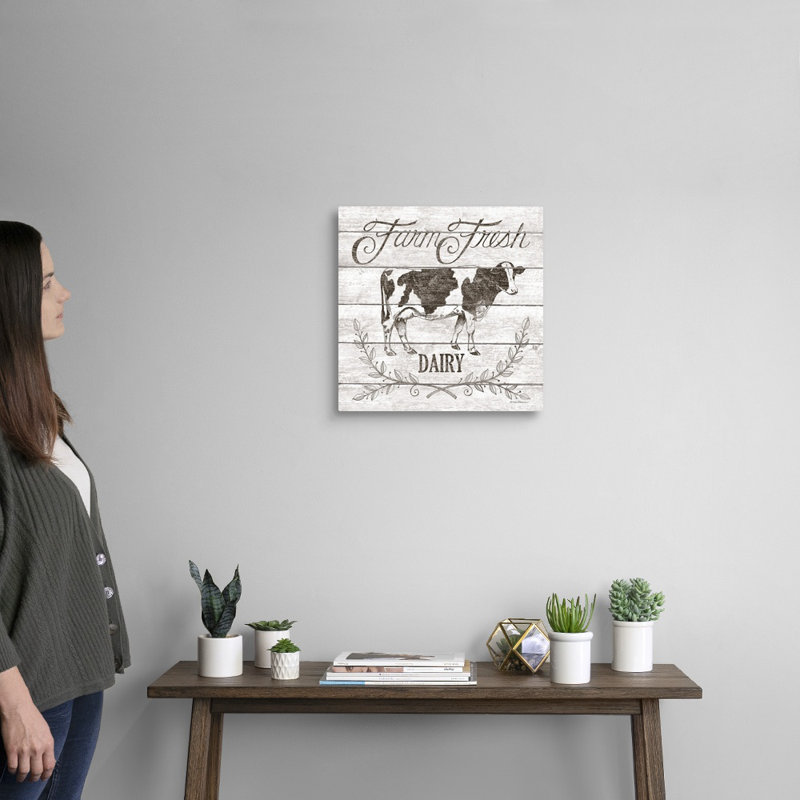 Reproduction d’art textuel sur toile, "Farm Fresh Dairy" par Deb Strain, Toile tendue, H 16 po x l 16 po x P 1,25 po