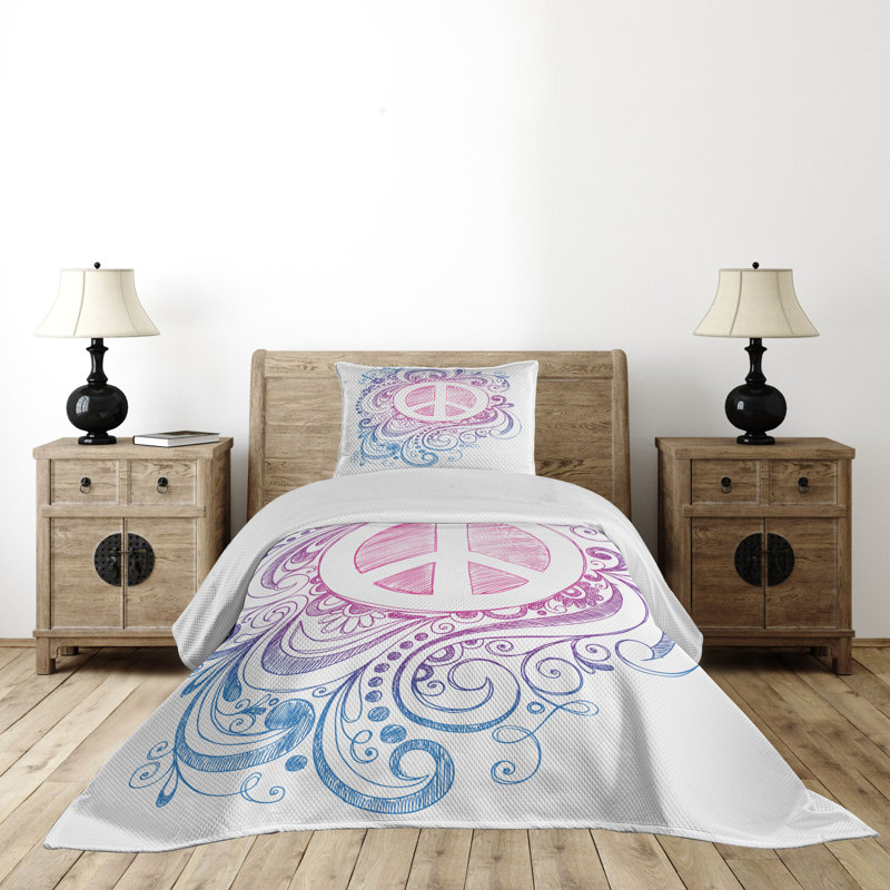 Twin White Quilted Polyester Bedspread Set with Pillow Sham