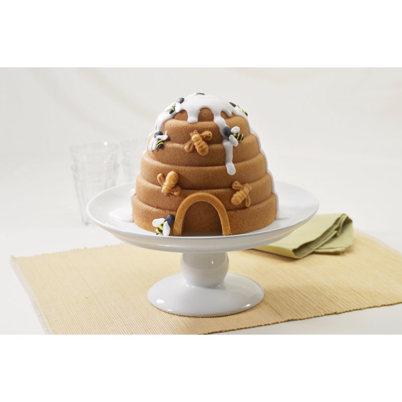 Nordic Ware Novelty Beehive Cake Pan