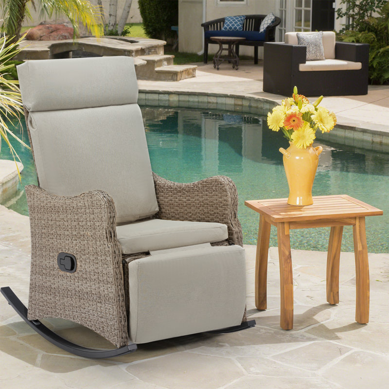 Chaise berçante d'extérieur en osier Edina, Beige
