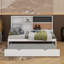 Lit de jour simple avec tablettes de rangement, tableau noir, tableau de liège, ports USB et lit gigogne