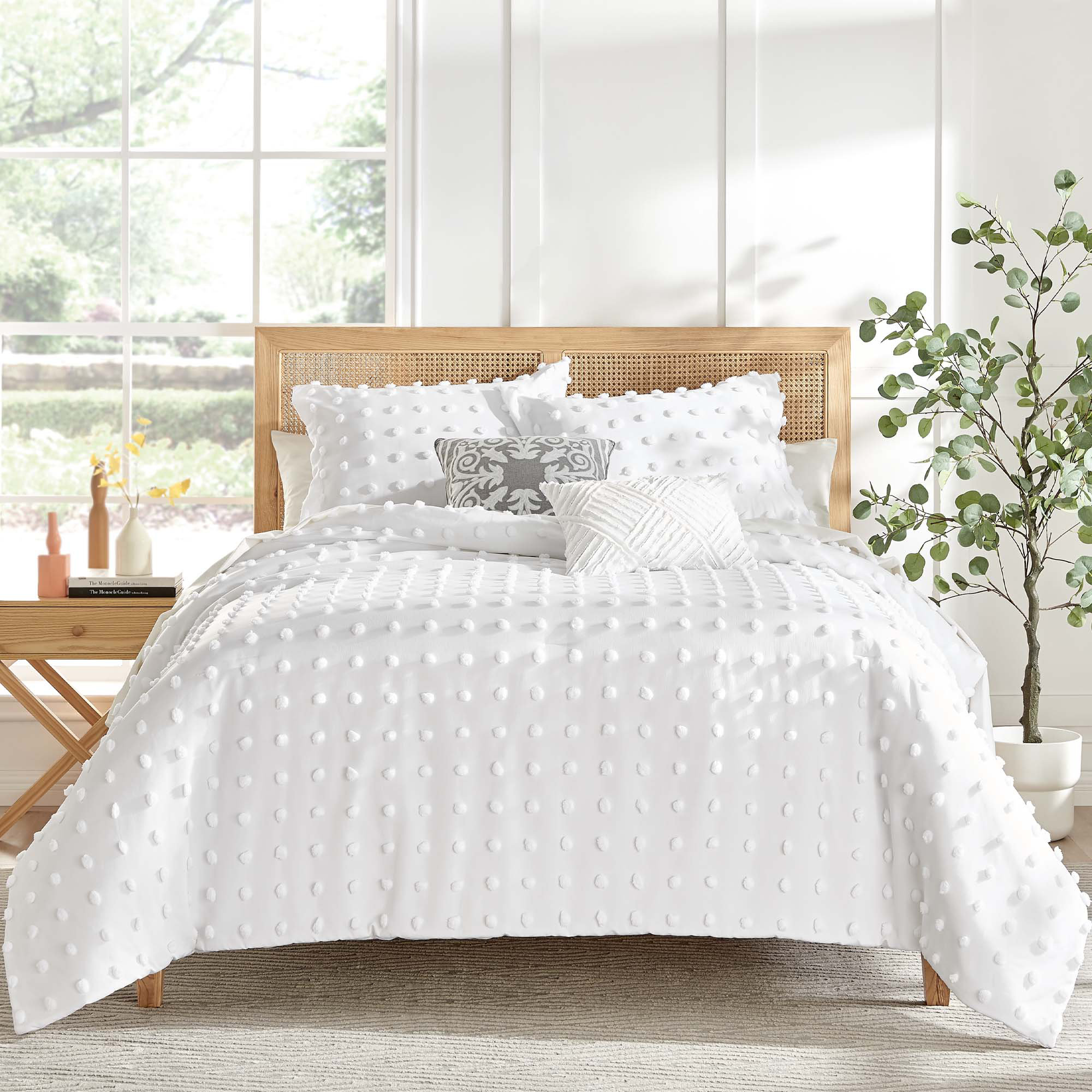 Interesting Info About White Pom Pom Comforter