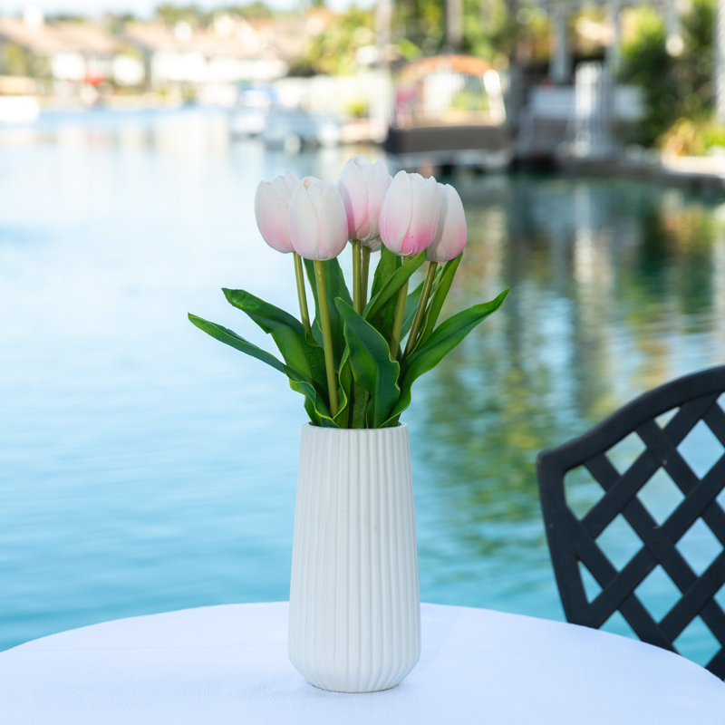 Centre de table tulipes dans un vase, Rose