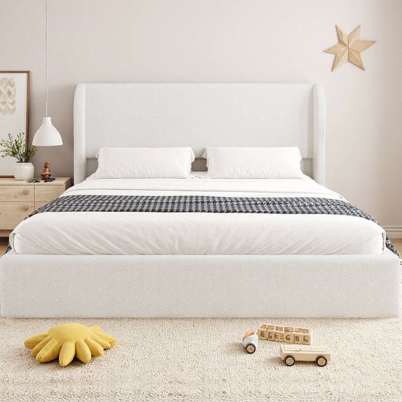 Structure de lit tapissier avec tête de lit à oreilles Boucle, lit Cloud avec lattes et pieds en bois massif, design minimaliste moderne, aucun sommier nécessaire