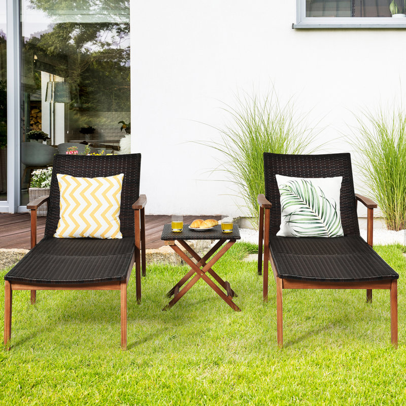 Tilbury Outdoor Chaise Lounge with Table