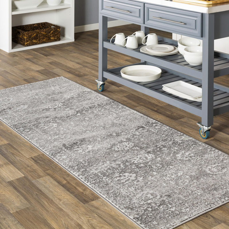 Fitz Oriental Indoor Rug, Runner 2'7" x 7'3"