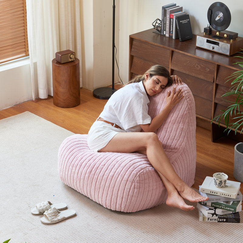 Shell-shaped Bean Bag Chair, Pink Faux Fur