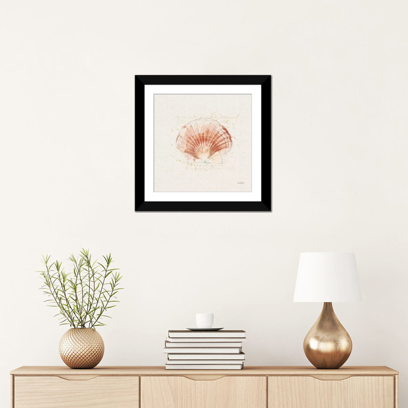 «Shell Collector IV», reproduction d'impression sur toile tendue, H 24 po x l 24 po x P 1 po, Papier d'art encadré noir