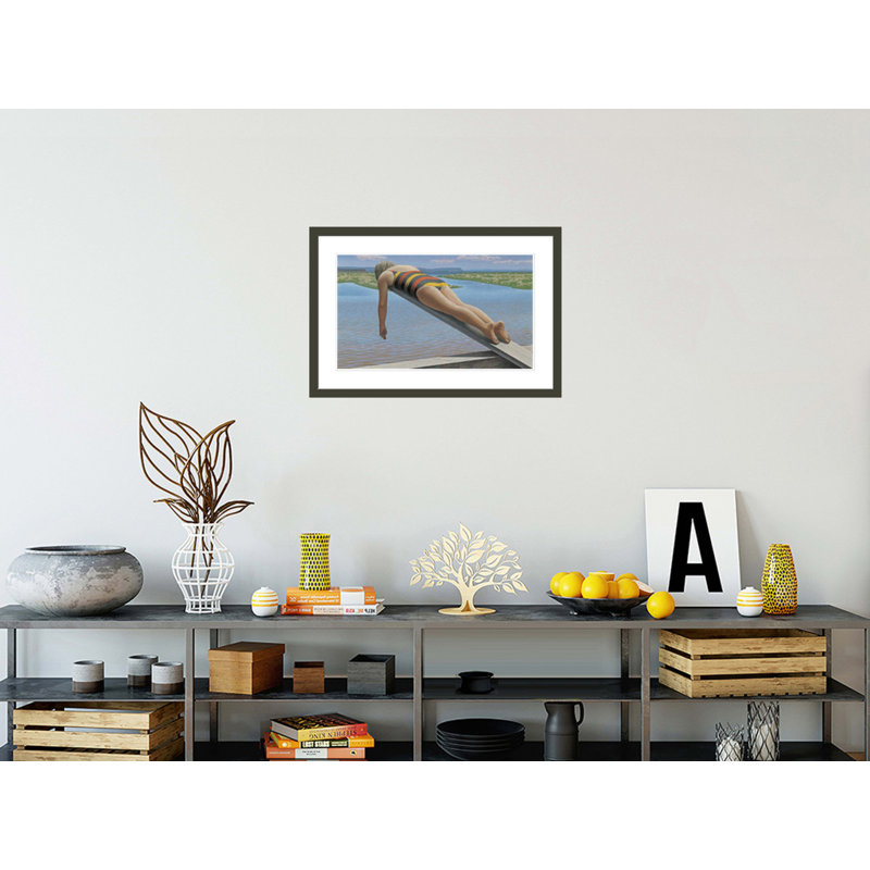 «Woman On Diving Board» par Alex Colville - impression giclée encadrée, H 19,9 po x l 29,5 po