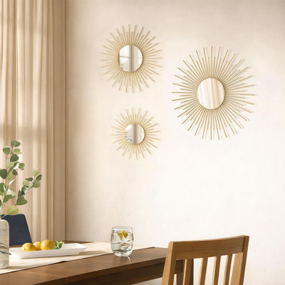 Des décorations murales en métal, un ensemble d'art mural moderne en métal 3 pièces, convient à une décoration minimaliste moderne dorée dans les salons, les chambres à coucher, etc., ainsi qu'à la décoration de style bohémien.