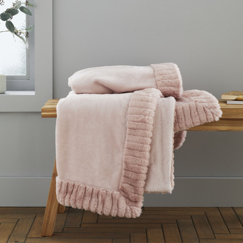 Velvet And Faux Fur 150x200cm Blanket Throw, Blush