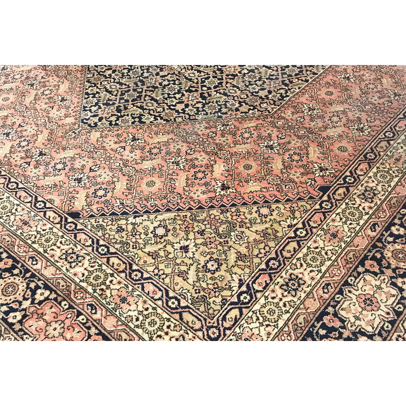 Hand-Knotted High-Quality Rose and Beige Area Rug