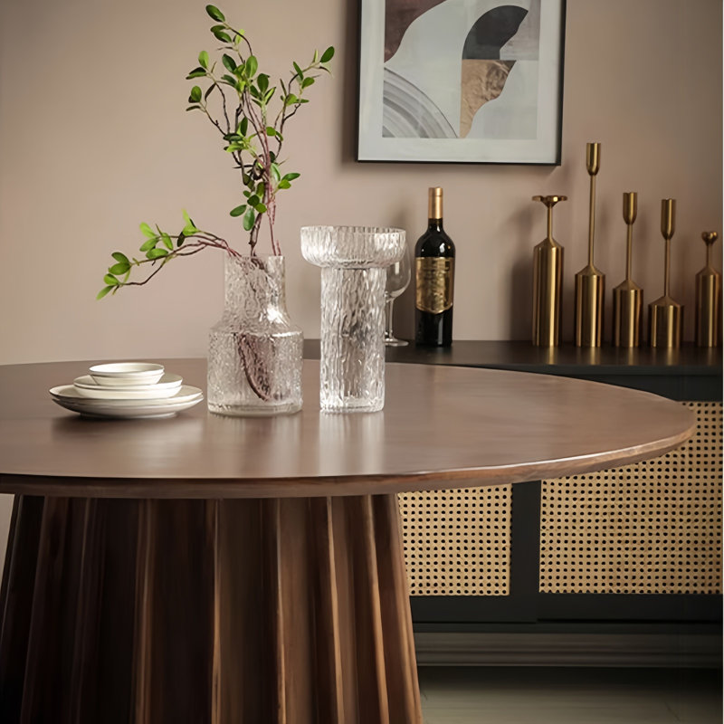 Minimalist Solid Wood Round Dining Table, 29.5"H x 35.4"L x 35.4"W