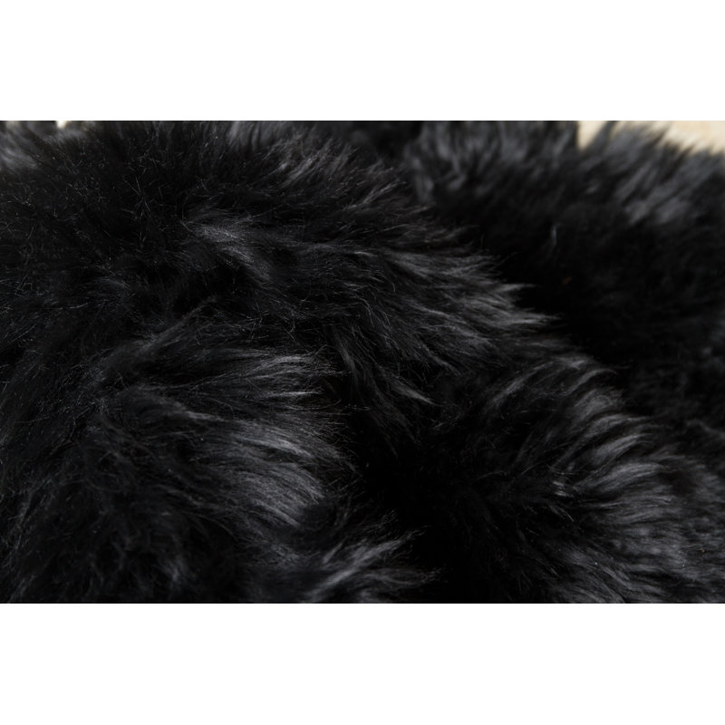 Tapis Octo en peau de mouton noir Munsey Home Decor 7 pi x 6 pi