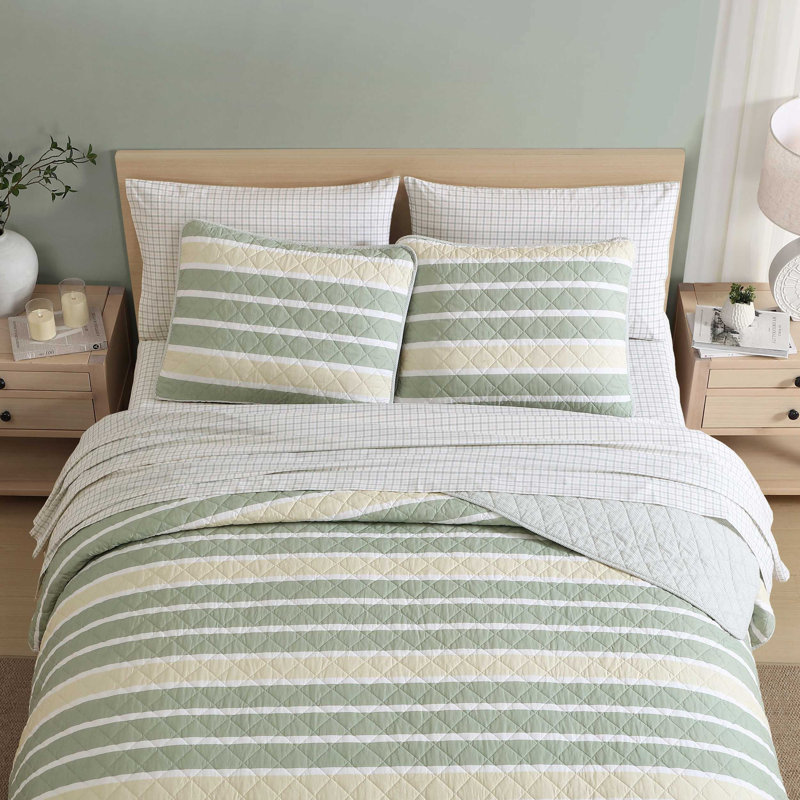 Nautica Varadero Stripe Cotton Reversible Green Quilt Set, Queen Quilt + 2 Standard Shams, Green