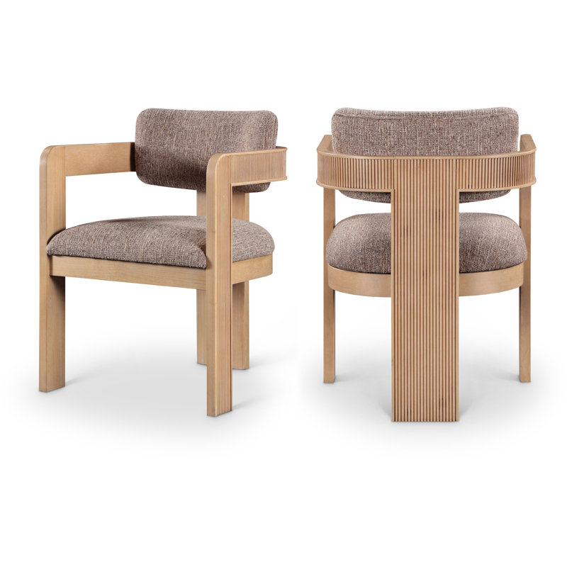 Chaise rembourrée Sacha Frink, Tissu texturé en lin brun, Naturel