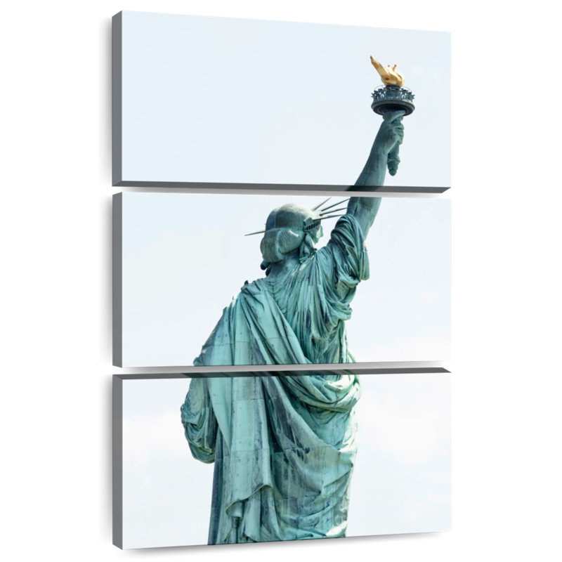 New York Liberty II, 32" H x 20" W
