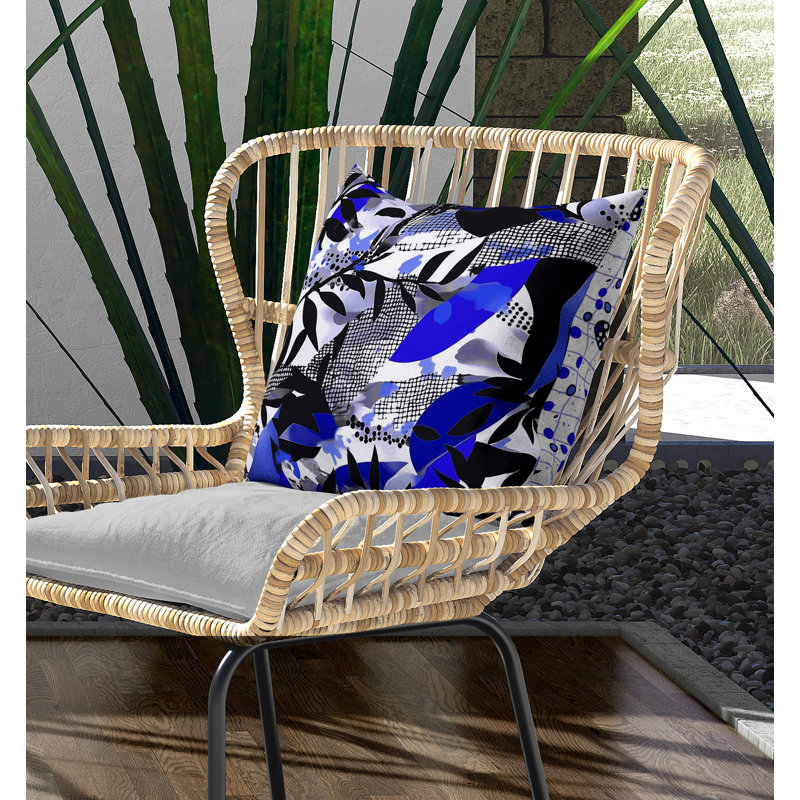 Coussin intérieur / extérieur Leafy Collage, Bleu / noir / blanc, Square 18"