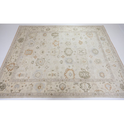 Hand Knotted Wool Oriental Area Rug