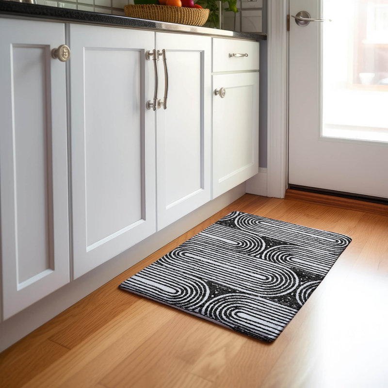 Premium Machine Washable Cerrito AMF540 Black Rug, Rectangle 1'8" x 2'6"