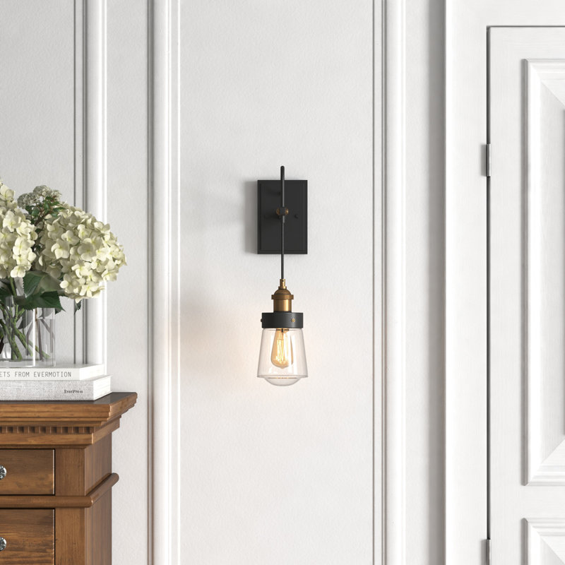 Wellfleet 1-Light Armed Sconce