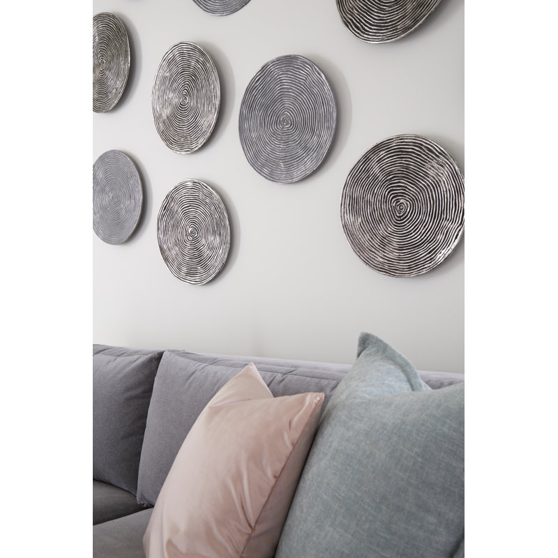 Ripple Resin Leaf with Antiquing Wall Décor, Polished Aluminum