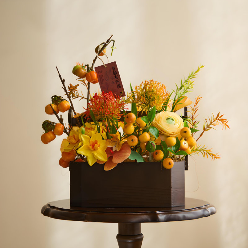 Ornements de fleurs simulées