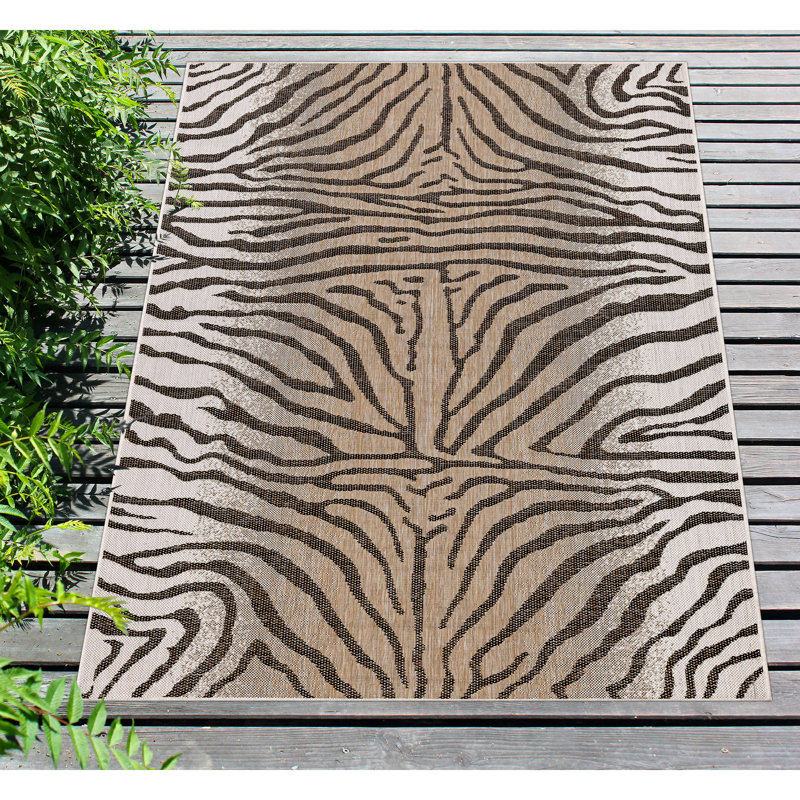 Tapis intérieur / extérieur brun clair Osman, Rectangle 4 pi 10 po x 7 pi 6 po