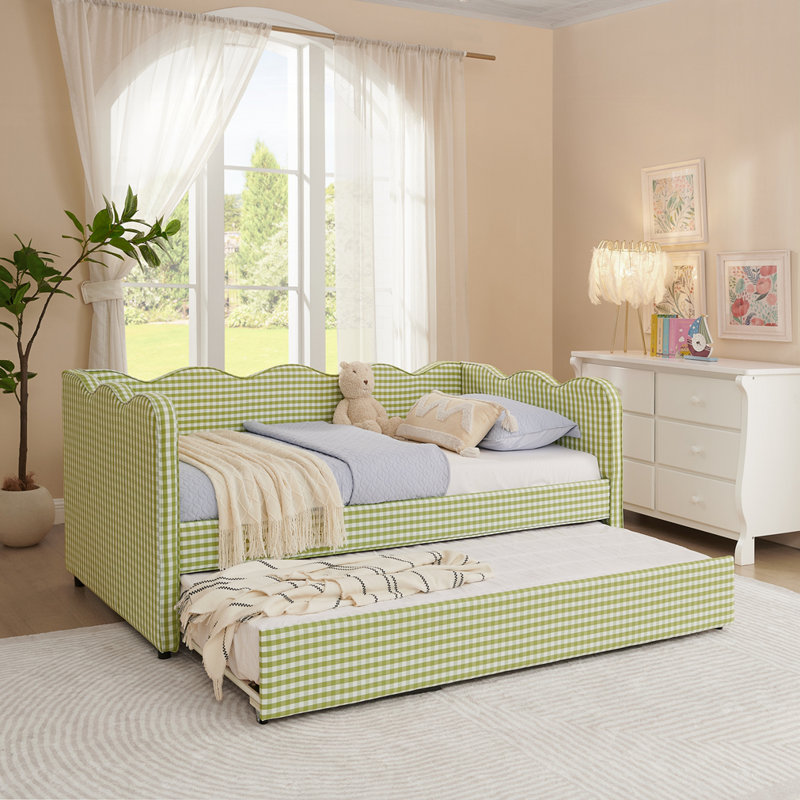 Cozy Gingham Daybed with Trundle