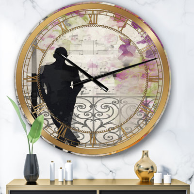 «Waiting In Paris» - Horloge murale traditionnelle surdimensionnée
