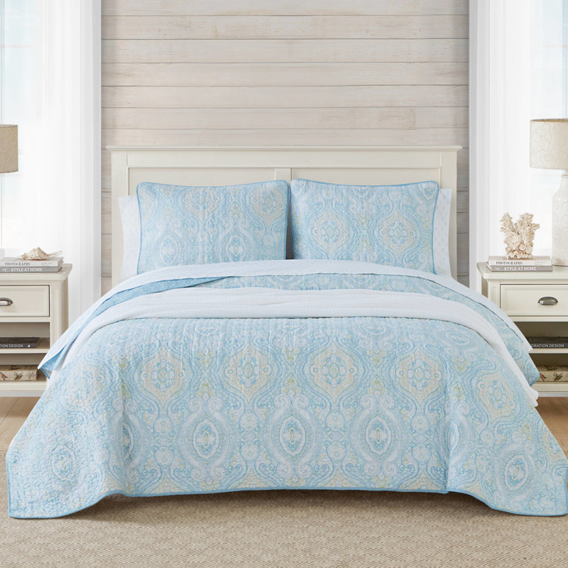 Tommy Bahama Turtle Cove Cotton Reversible Quilt Set, Queen Quilt + 2 Standard Shams, Light Blue