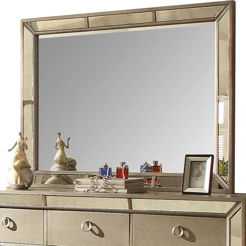 Commode à 8 tiroirs avec miroir Ligia