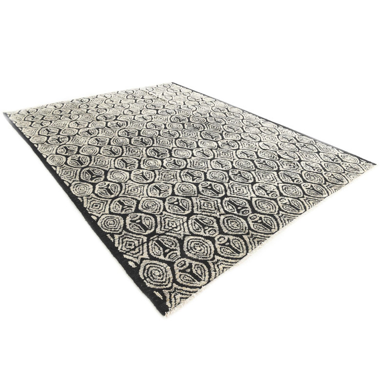 Tapis noir Judy
