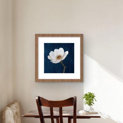 Crooked Branch - Floral Botanical White, impression encadrée