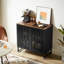Armoire noire avec porte grillagée rayée et structure en métal, design moderne pour le rangement à la maison, construction spacieuse, bureau de rangement
