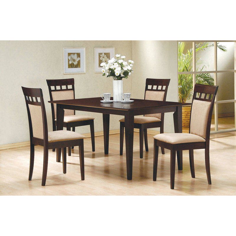 5 tables de salle à manger avec table en placage de 59 pouces et quatre chaises à pieds fuselés au fini cappuccino confortables pour un rassemblement décontracté
