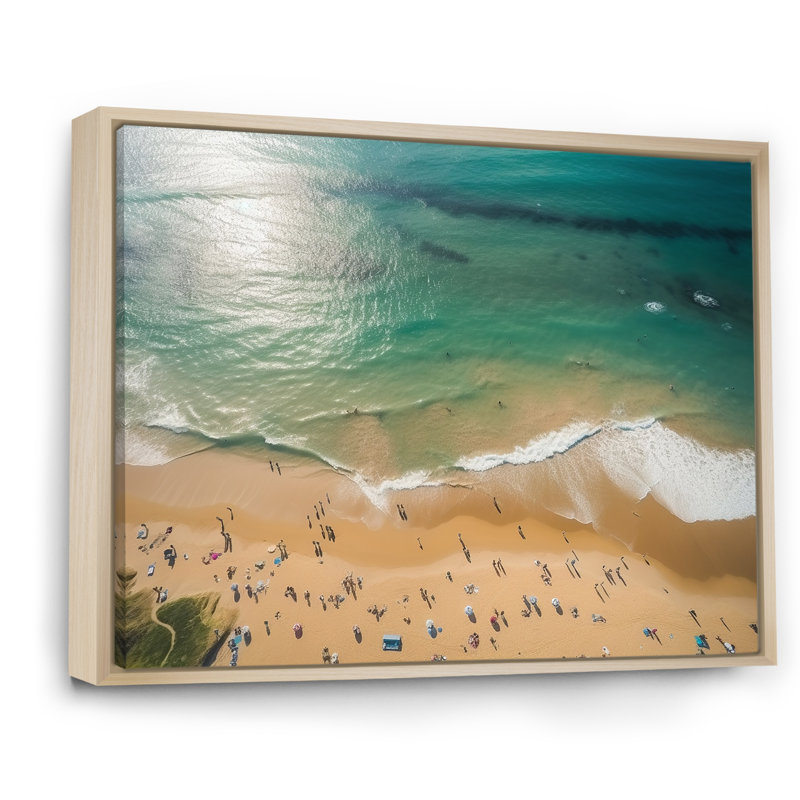 Vue aérienne de la plage côtière verte 4 - Art mural plage et océan, Cadre flottant brun, H 30 po x l 40 po x P 1,5 po