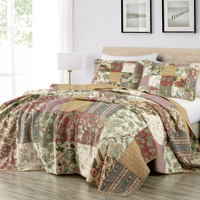  Beige/Red Cotton Reversible Quilt Set