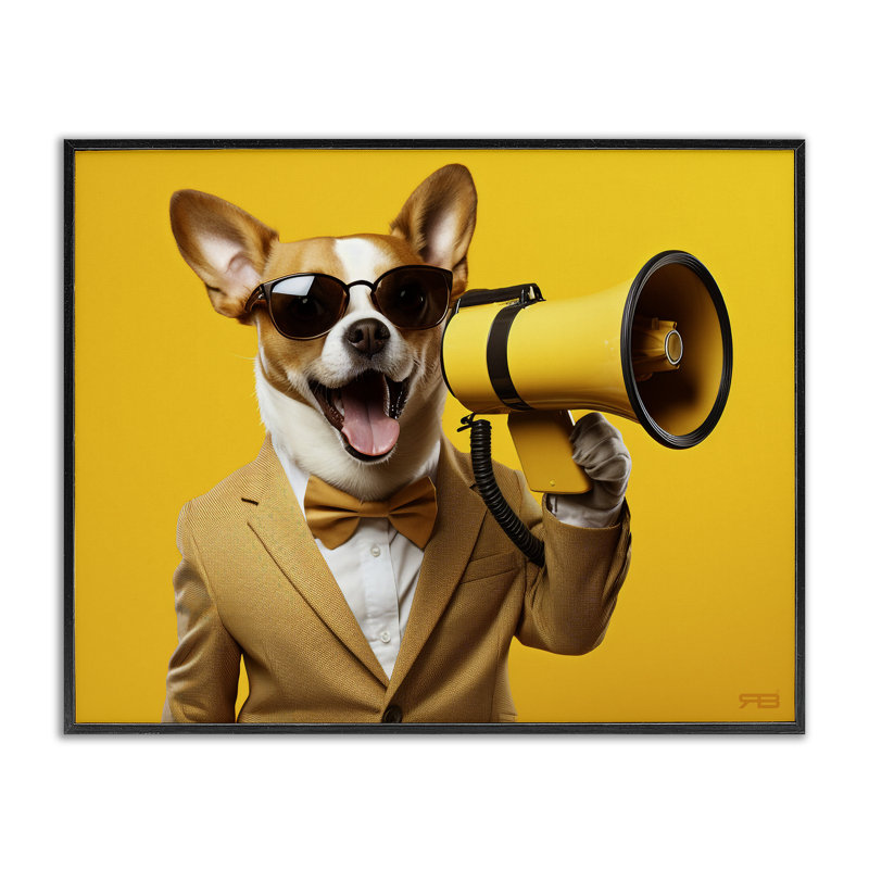 Chien avec mégaphone jaune, estampe numérique par Roozbeh Bahramali, Giclée encadrée noir minuit, H 16 po x l 20 po
