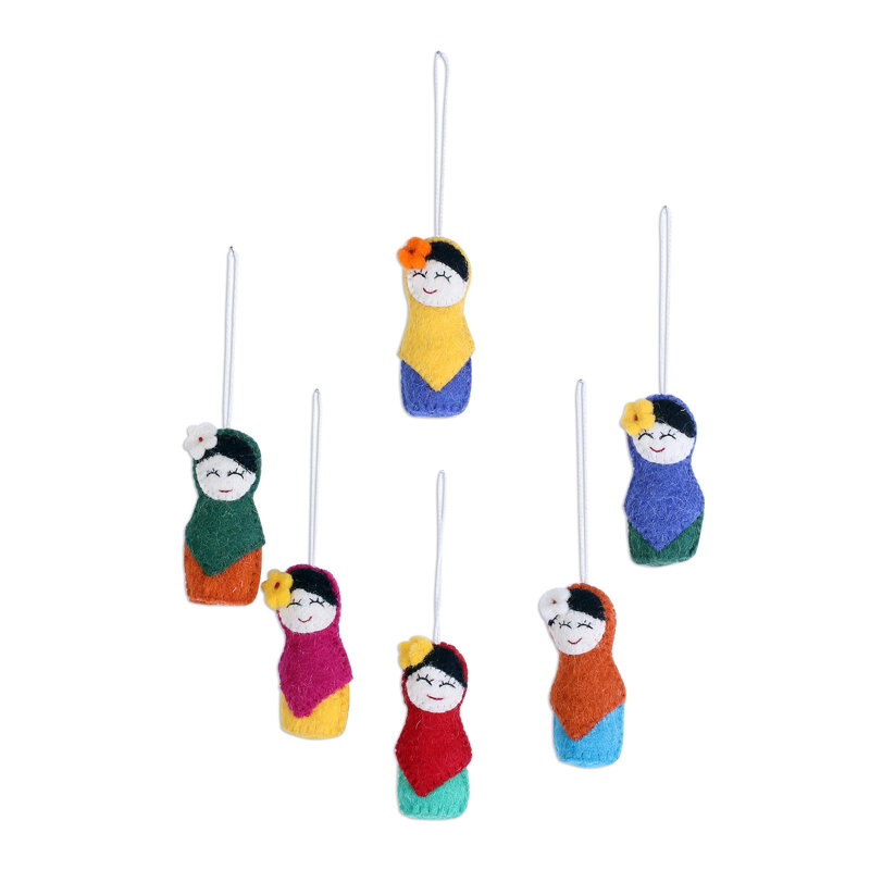 Figurine suspendue en laine best friends