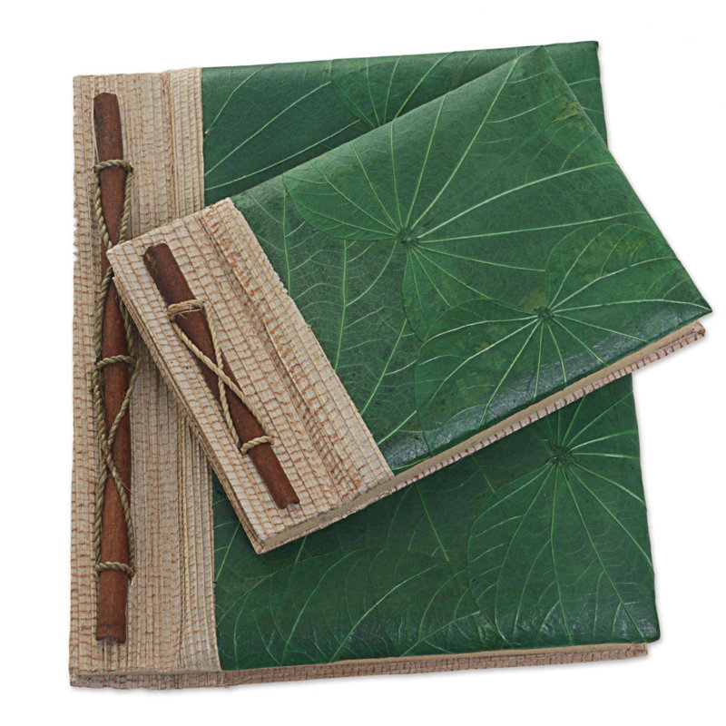 Cahier de notes Novica Autumn Spirit en vert, fibre naturelle (paire)