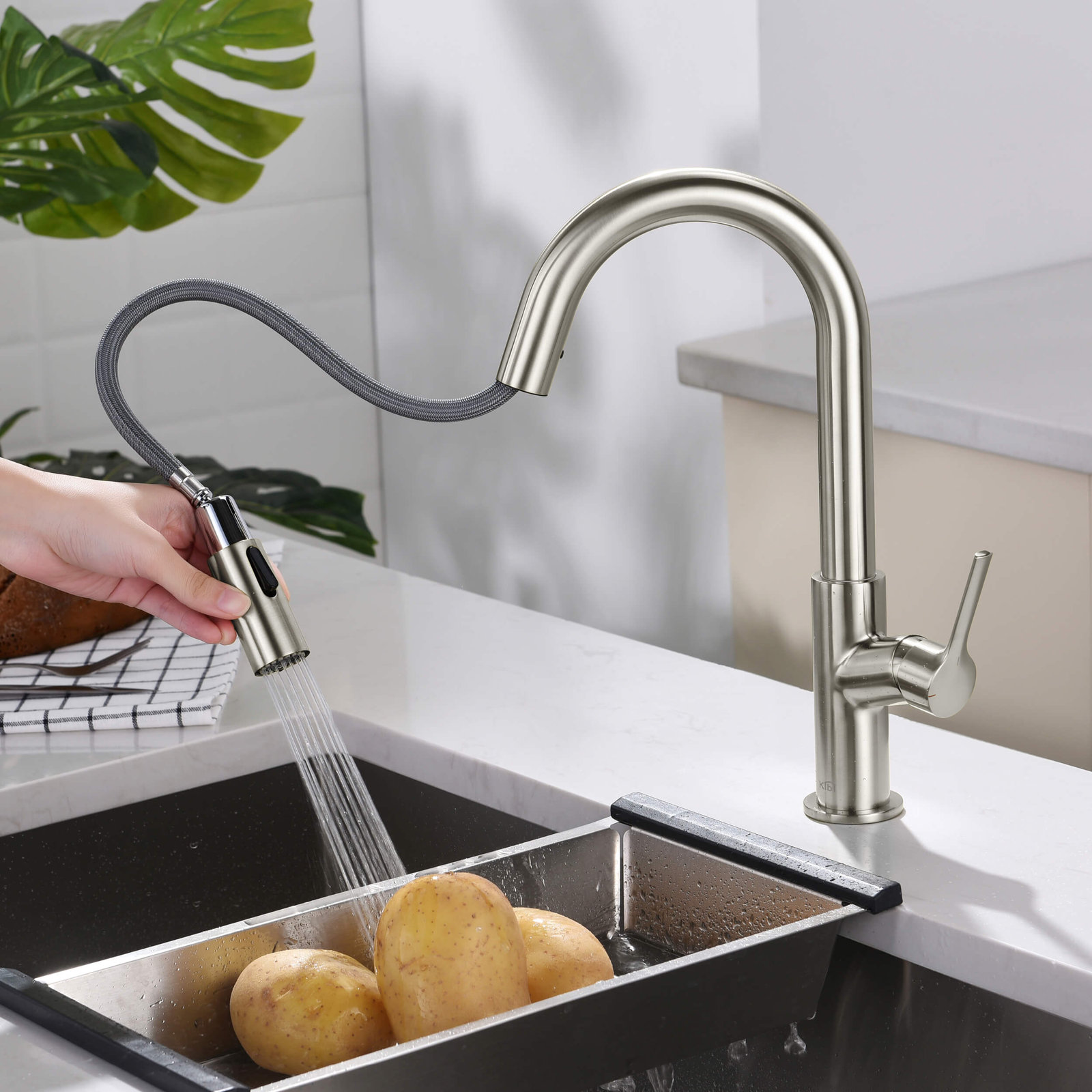 KIBI Fusion Pull-Down Kitchen Faucet, Brushed Nickel