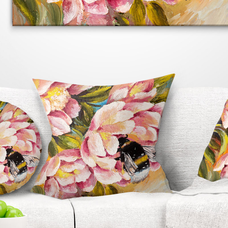 Abeille florale assise sur un coussin floral, 18 po x 18 po, Coussin décoratif