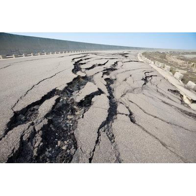 " Cracked Road After Earthquake "
