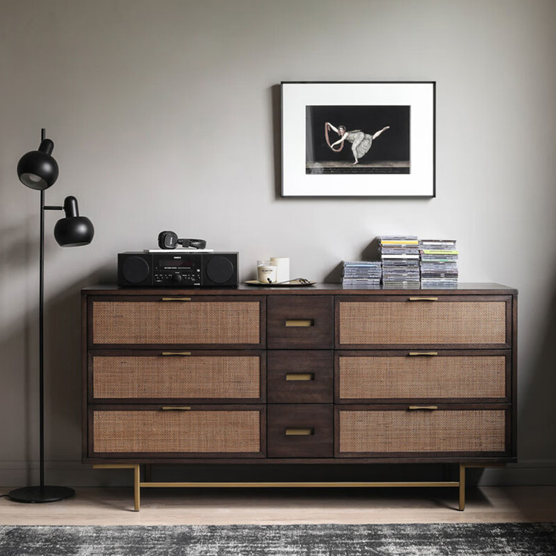 Buffet de style nordique minimaliste