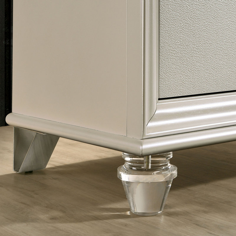 Table de chevet et commode Belliveau