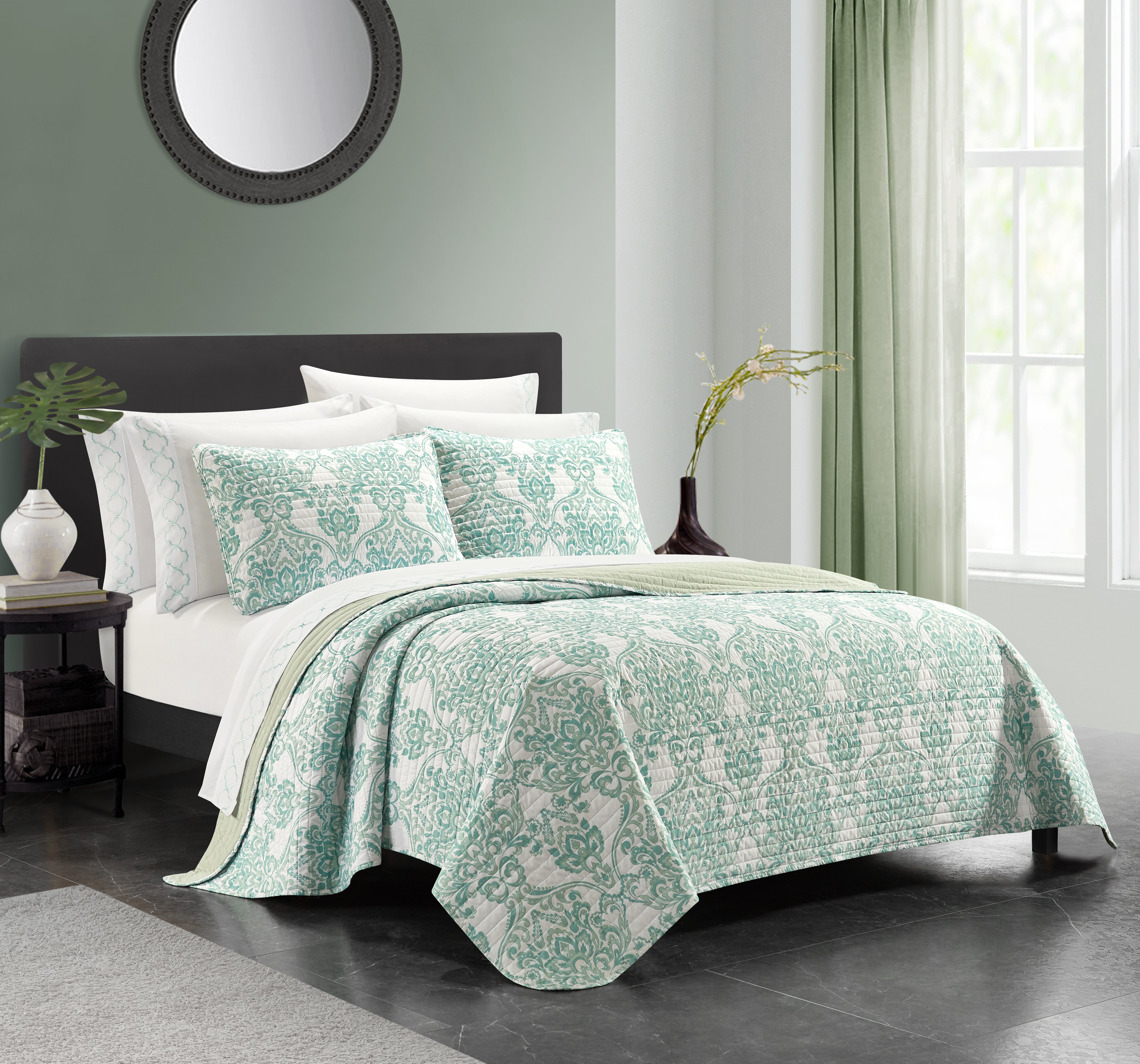 Birch Hill Empire Velvet Green Quilt - Polyester