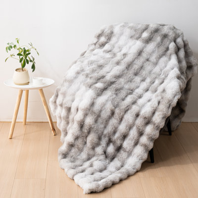 Thick Ribbed Faux Rabbit Fur Cozy Reversible Throw Blanket,Super Soft 3D Striped Fuzzy Cozy Blankets,Printed Grey,90"x 90"