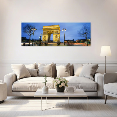Touristes marchant devant un monument, Arc de Triomphe, Paris, France, architecture contemporaine abstraite, art mural