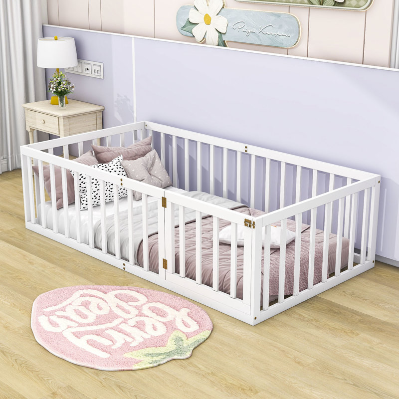 Guerriero Wooden Daybed Frame with Fence, White, Twin